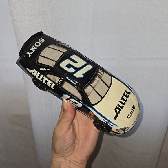 Ryan Newman 12 Alltel Dodge Intrepid Car - Picture 1 of 2